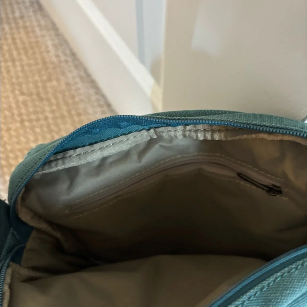 Troop London TRP0211 Classic Canvas Across Body Bag – Turquoise - Picture 6 of 7